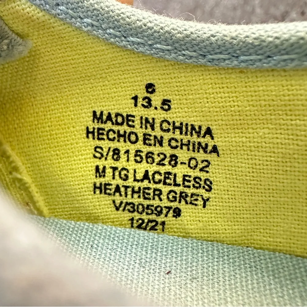 Old Navy toddler shoes, size 6 - Picture 6 of 6